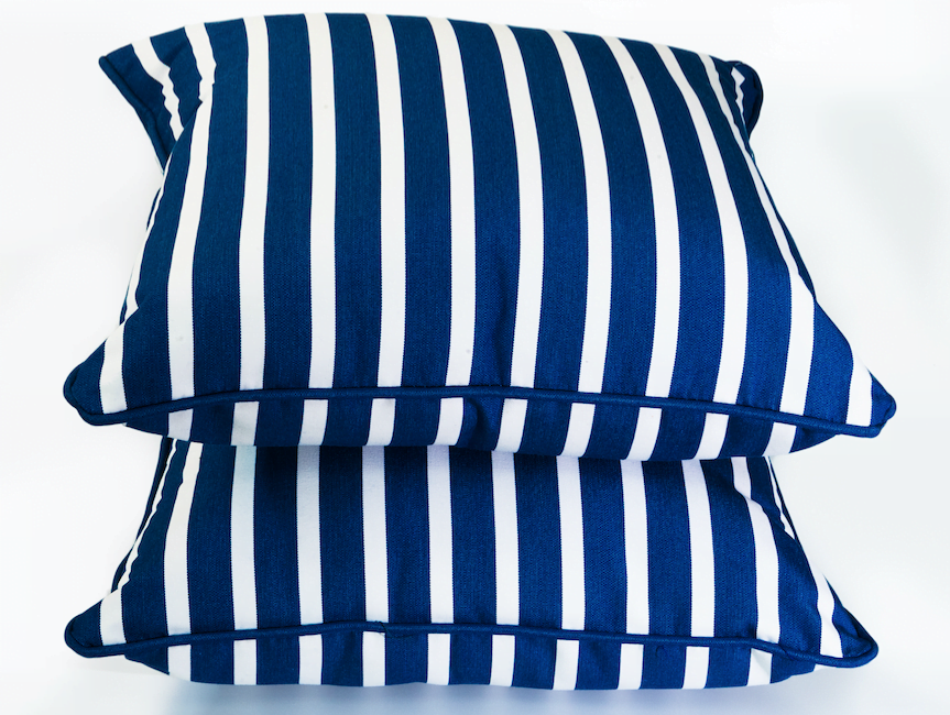 Outdoor Throw Pillows: Adding More Comfort and Color