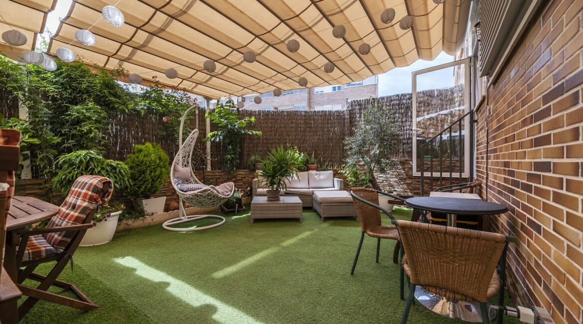 Best Materials for Patio Furniture That Can Withstand Atlanta’s Humidity — Florida