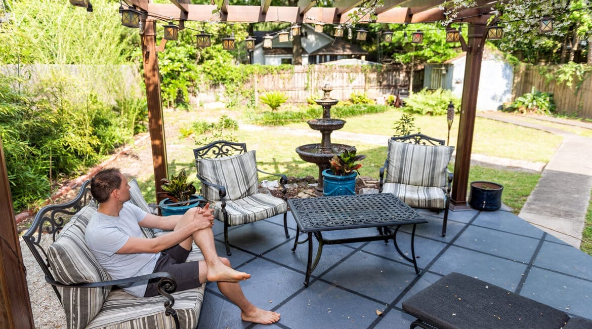 Same-Day Patio Furniture Pickup and Delivery in Jacksonville FL