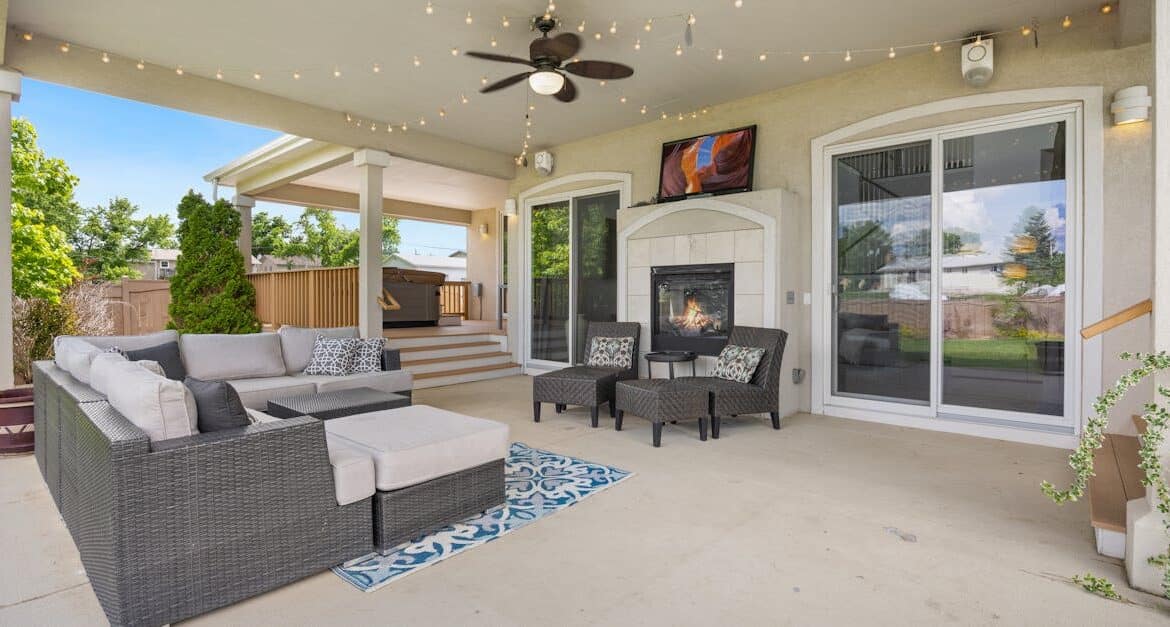Long narrow lanai patio layout florida