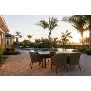 Combining Outdoor Dining and Deep Seating on One Patio: palm-34516