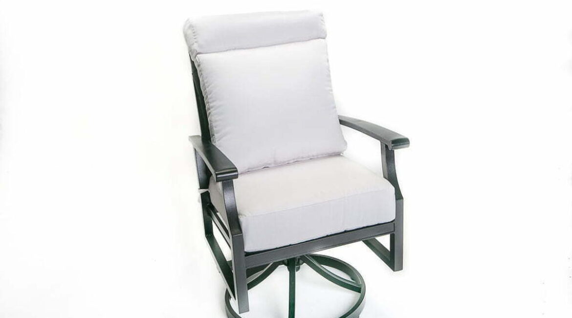 Easy-Care Outdoor Seating Layouts for Florida Vacation Rentals: Newport Cushion Swivel Dining Chair 28″ x 24″ x 42″