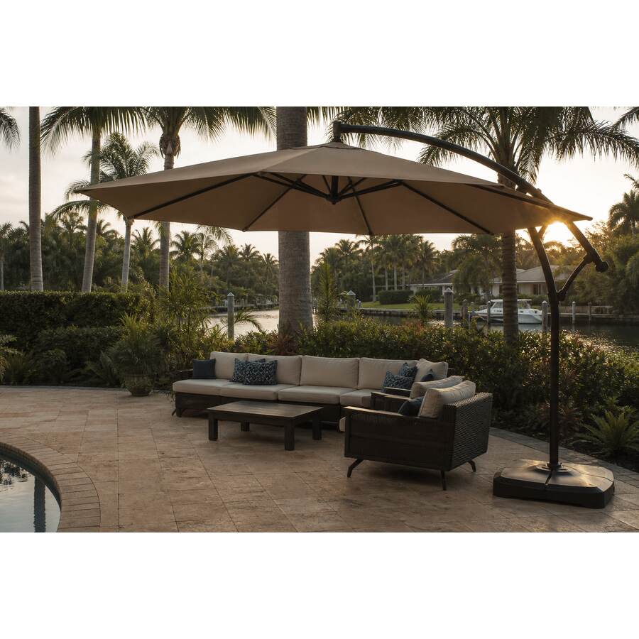 Positioning a Market Umbrella for Florida Afternoon Sun: palm-34504