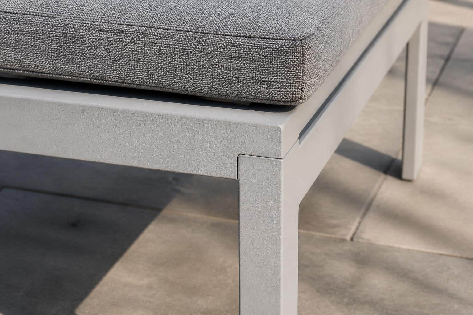 inspect cast aluminum furniture joints product detail